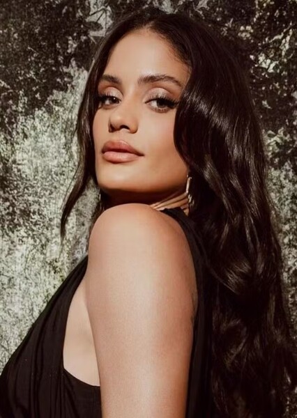 Laura Fernandez photo