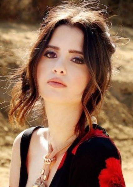 Laura Marano photo