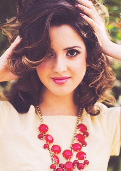 Laura Marano photo