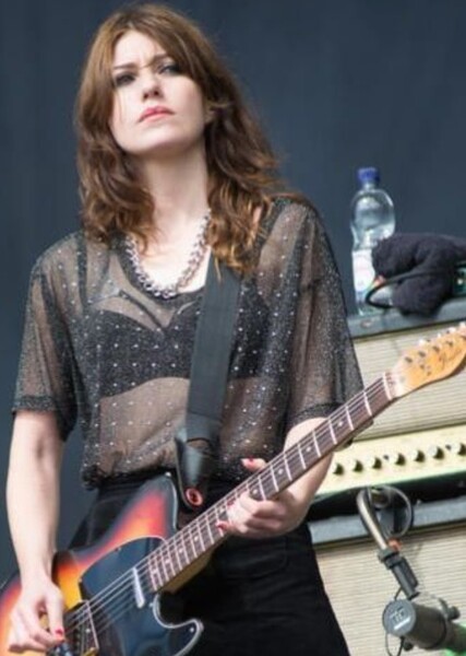 Laura-Mary Carter photo