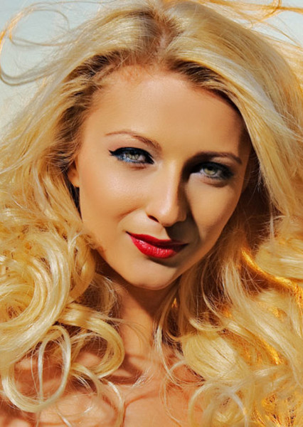 Laura Petrescu photo