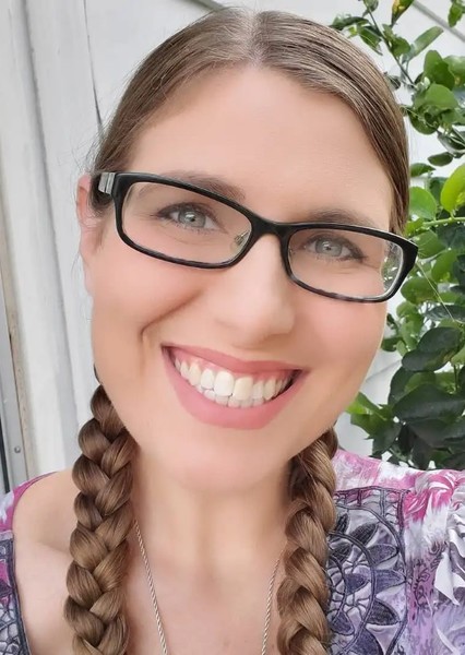Laura Post photo