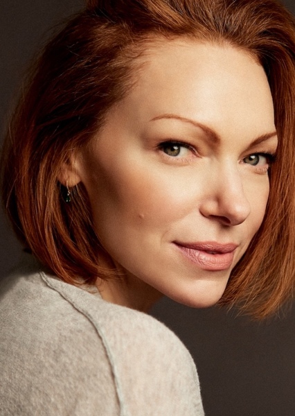 Laura Prepon photo