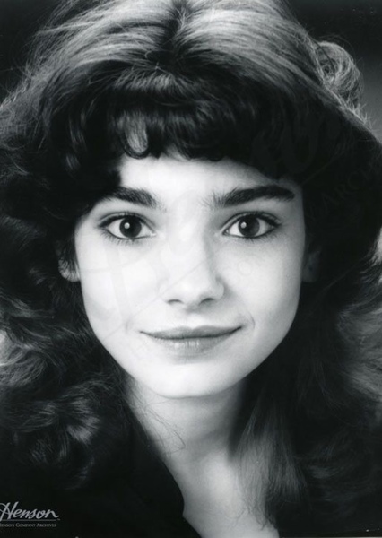 Laura San Giacomo photo