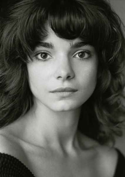 Laura San Giacomo photo