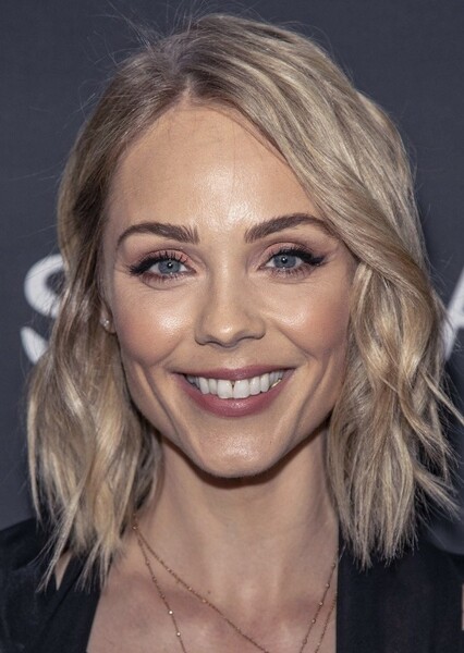 Laura Vandervoort photo