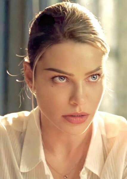 Lauren German photo
