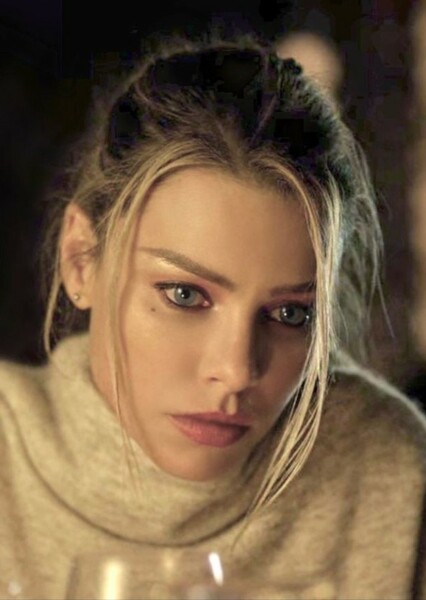 Lauren German photo