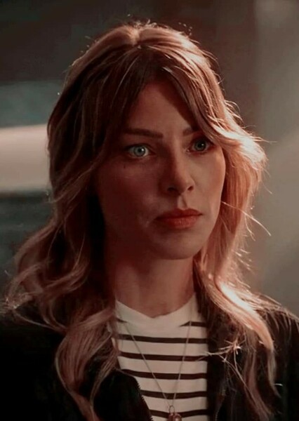 Lauren German photo