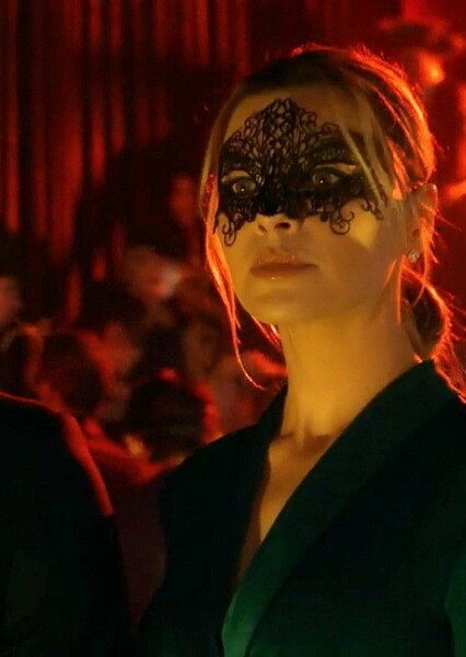 Lauren German photo