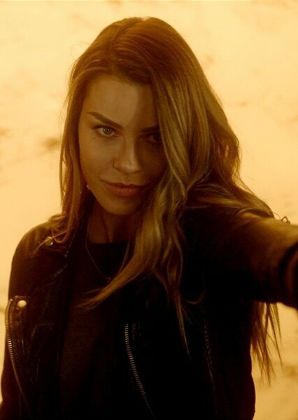 Lauren German photo