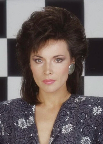 Lauren Koslow photo