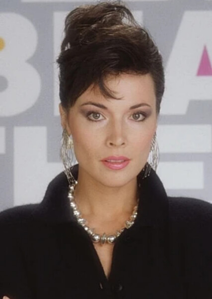 Lauren Koslow photo