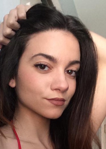 Lauren LaVera photo