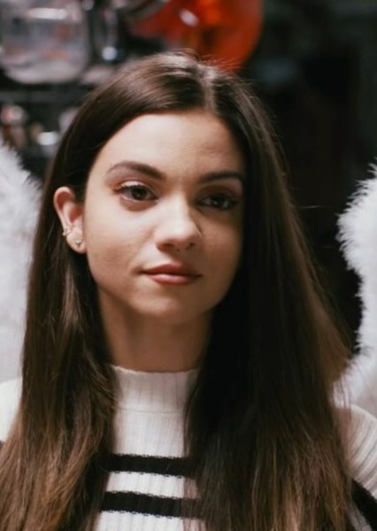 Lauren LaVera
