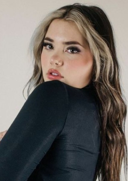Lauren Spencer-Smith photo