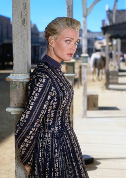 Laurie Holden photo