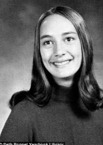 Laurie Metcalf photo