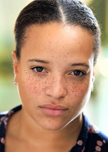 Laya Lewis photo