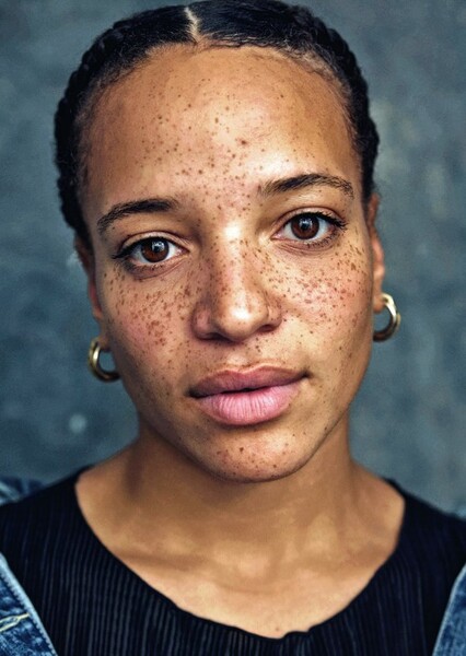 Laya Lewis photo