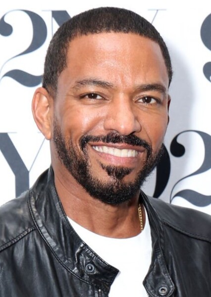 Laz Alonso photo