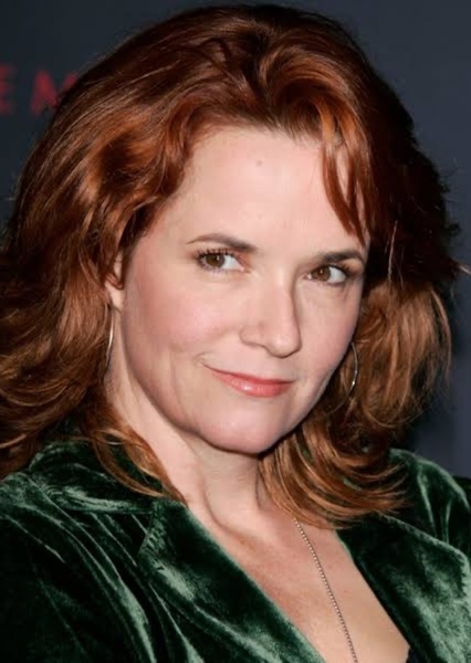 Lea Thompson photo