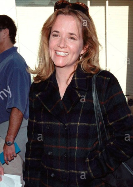 Lea Thompson photo