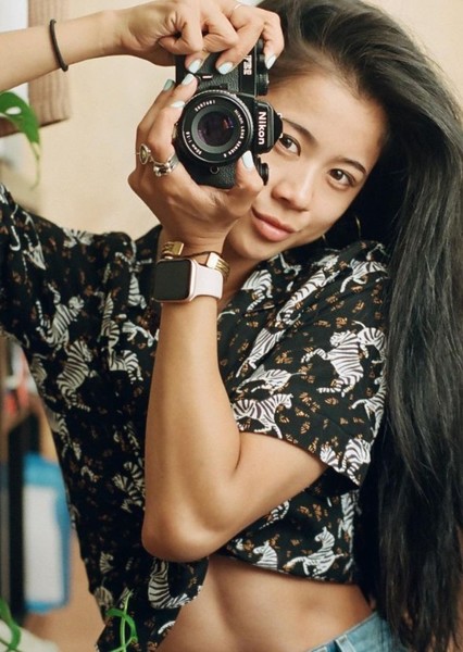 Leah Lewis photo