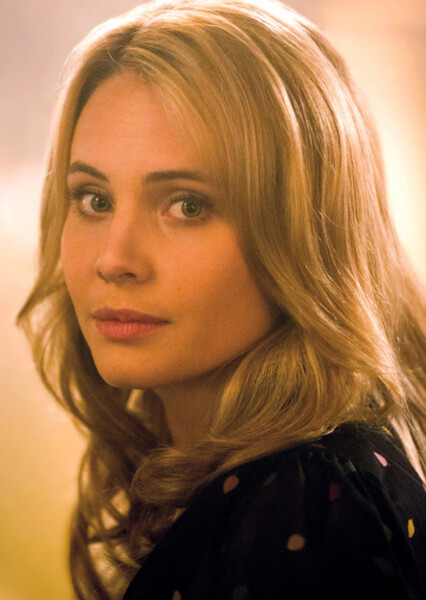 Leah Pipes photo