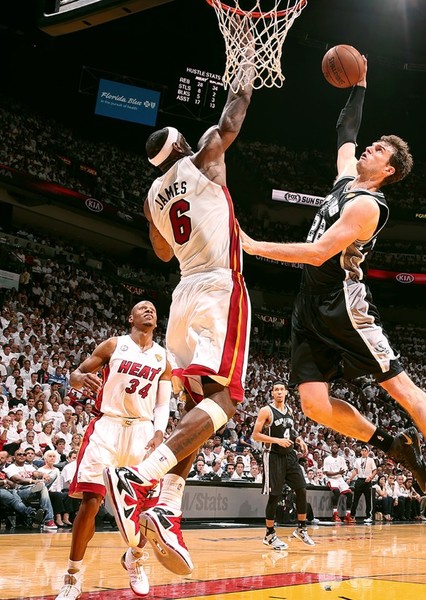 LeBron James photo