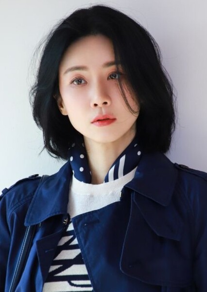 Lee Bo Young photo