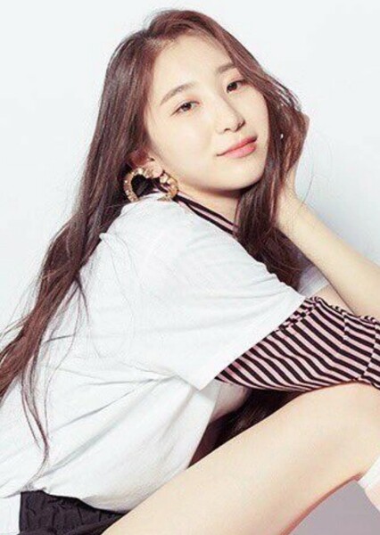 Lee Chae-yeon photo