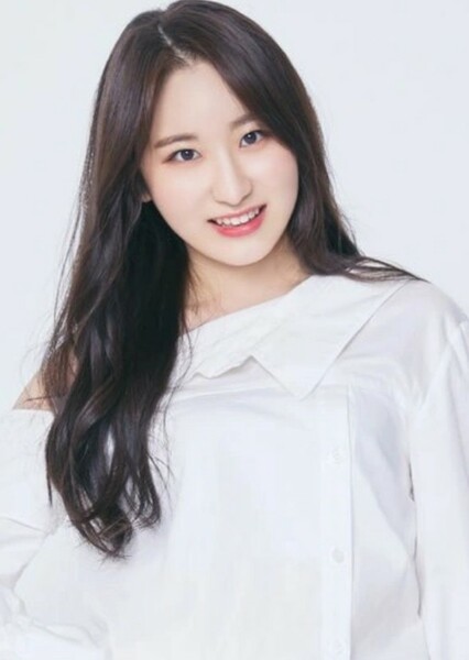Lee Chae-yeon photo