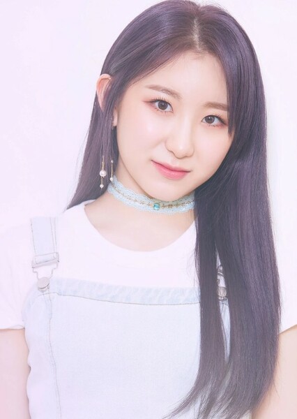 Lee Chae-yeon photo