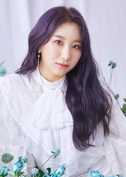 Lee Chae-yeon photo