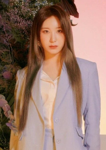 Lee Chae-yeon photo
