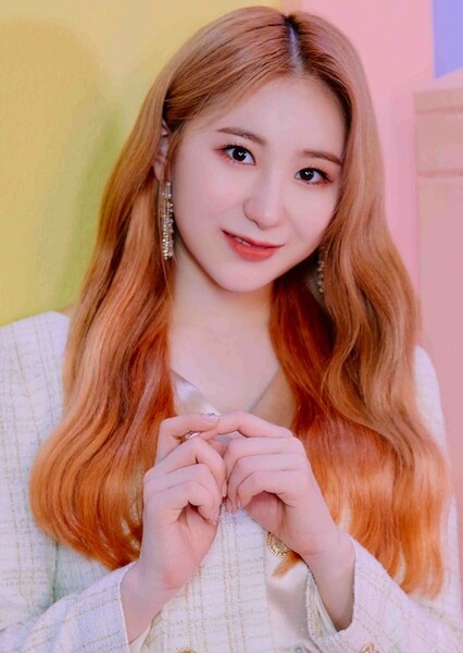 Lee Chae-yeon photo