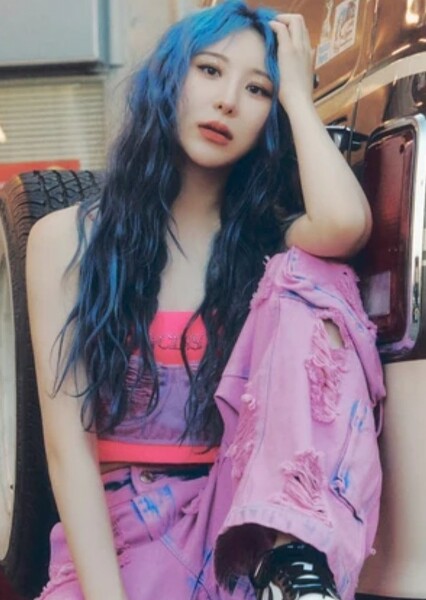 Lee Chae-yeon photo