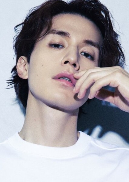 Lee Dong-wook photo