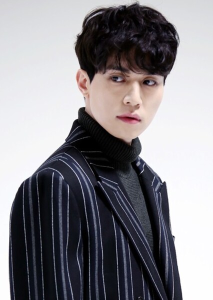 Lee Dong-wook photo