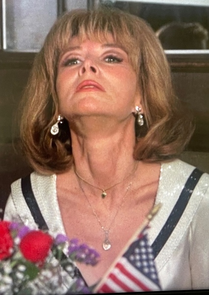 Lee Grant photo