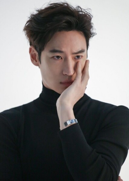 Lee Je-hoon photo
