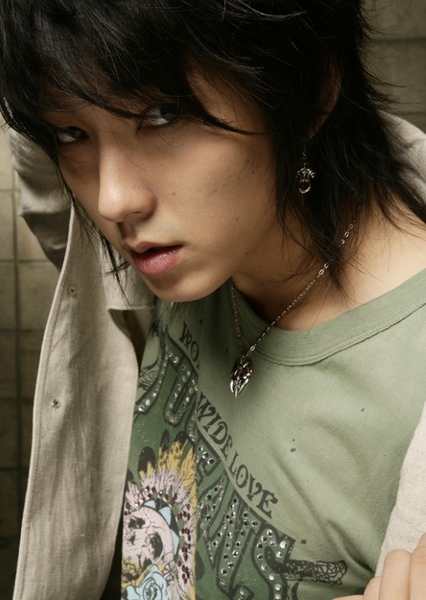 Lee Joon-gi photo