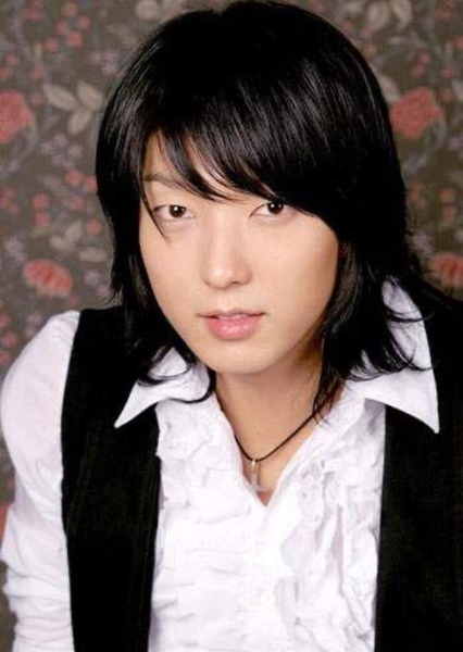 Lee Joon-gi photo