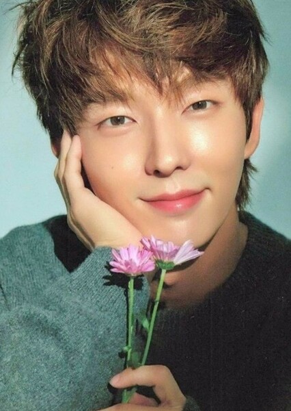 Lee Joon-gi photo