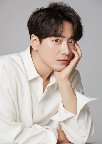 Lee Joon-Hyuk photo