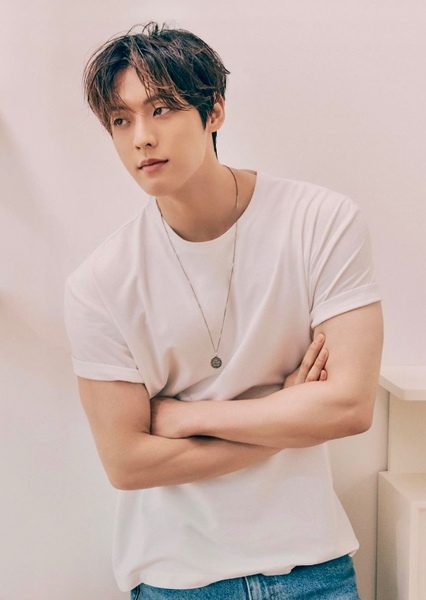 Lee Min-hyuk (Huta) photo