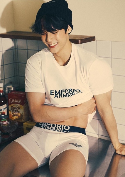 Lee Min-hyuk (Huta) photo