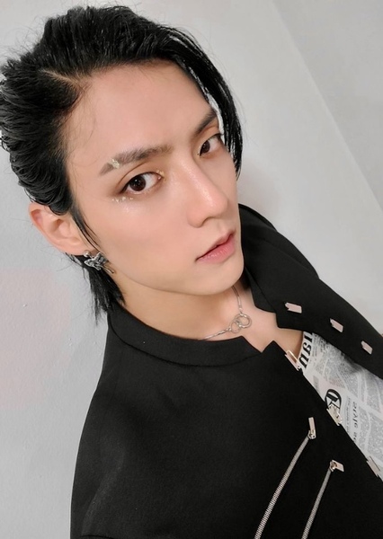 Lee Min-hyuk (Huta) photo