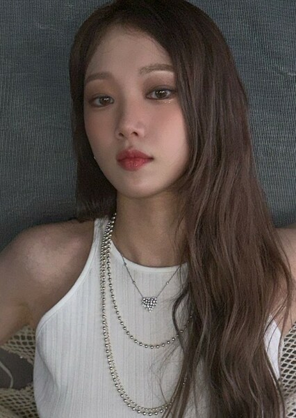 Lee Sung-kyung photo